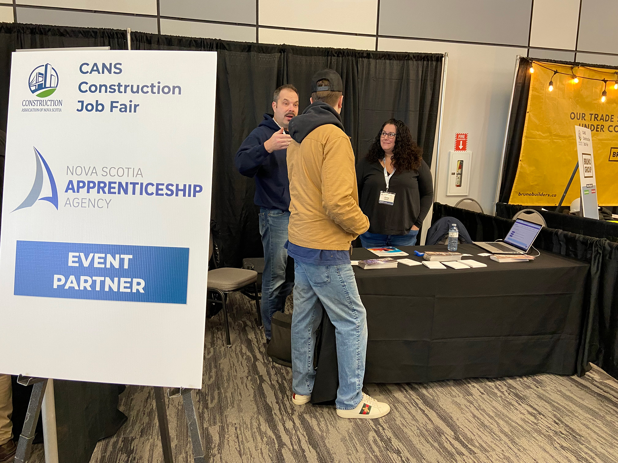 NSAA engages attendees at the CANS Construction Job Fair