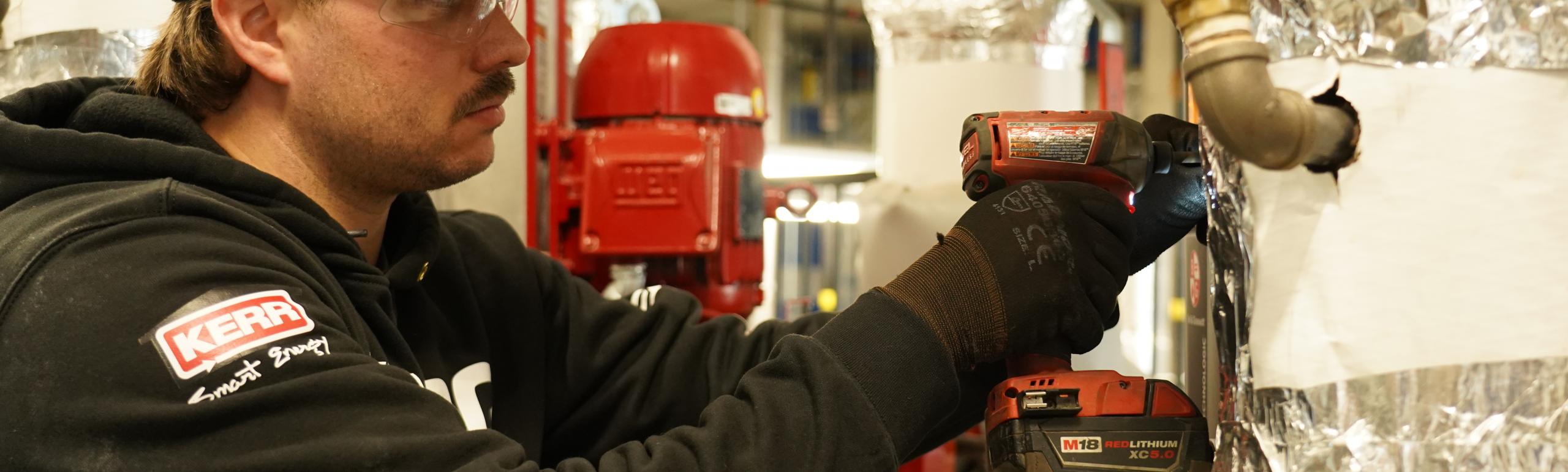 Gasfitter working